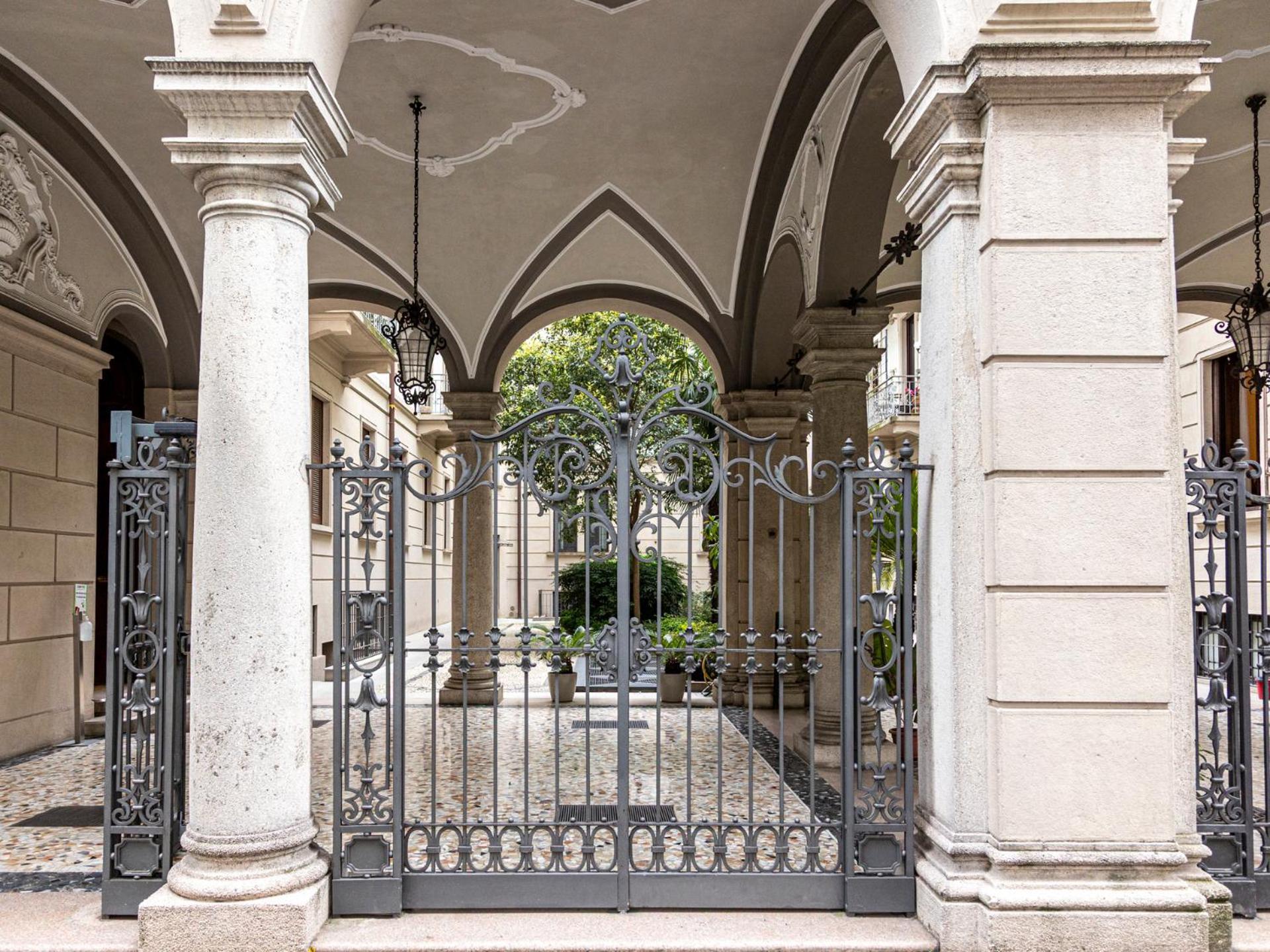 Luxury Sant'Ambrogio Apartment ميلان المظهر الخارجي الصورة